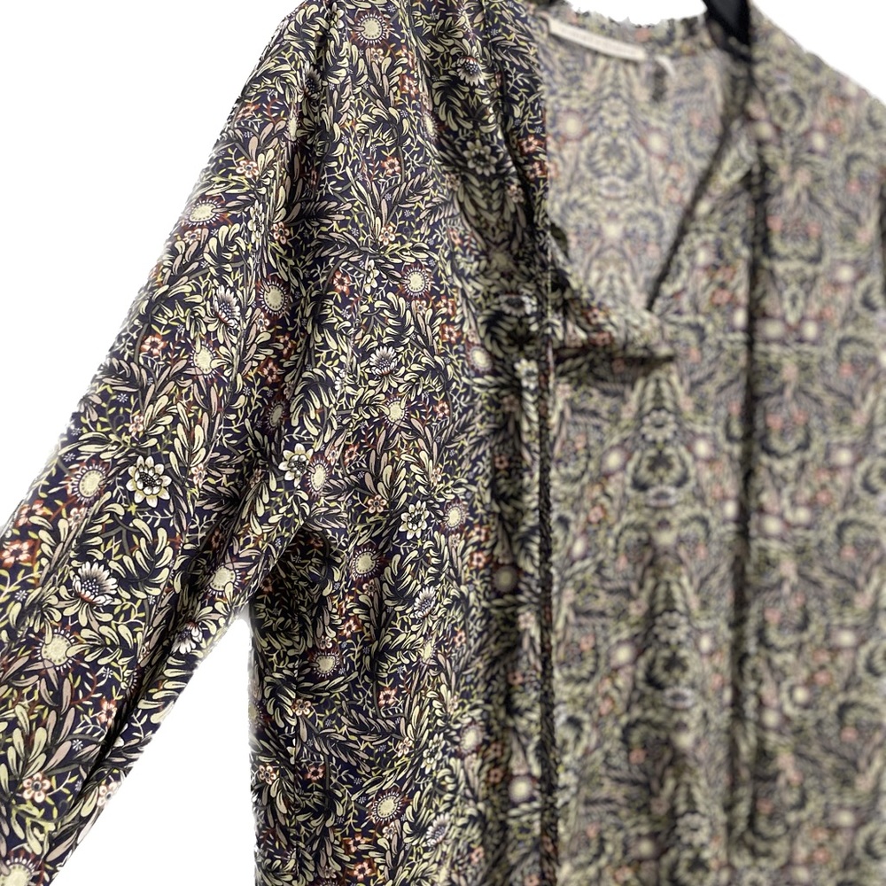 Blouse - Picture 2 of 4